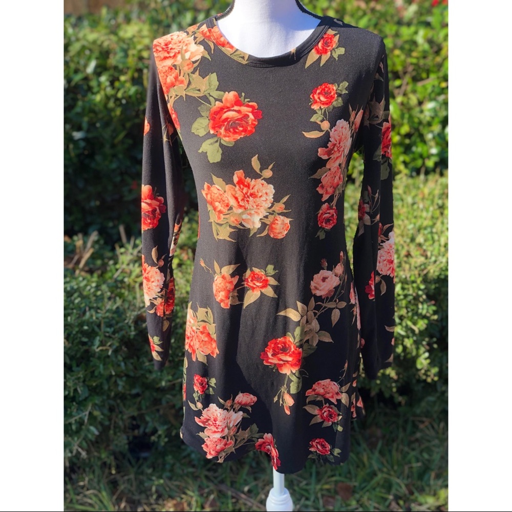 SOLD NWOT Rue21 Floral Bodycon Dress